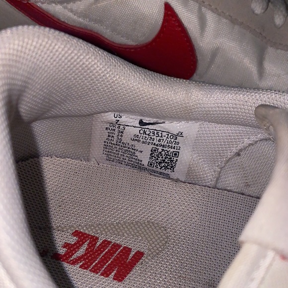 Nike Daybreak Sneakers - Picture 5 of 6